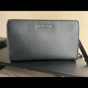 Michael Kors Clutch/ Crossbody